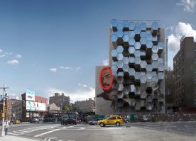 А что там наш "главный машинист" делает?!.