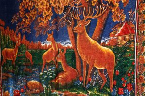 Интересно, а бабушкин ковер с оленями почем возьмет тот олень?