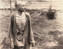 Этот кретин думает, что он был бы, по крайней мере группенфюрером. А в реале был бы