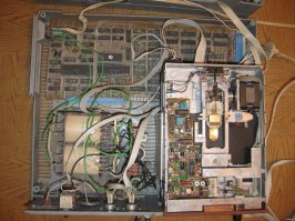 Эх, было вермя! Мой послдний спектрум был такой: Pentagon 128kb, AY Sound Processor, C-dos modem, kempston mouse, fdd 5.25 и 3.5, EGA цветной монитор. сам комп выглядел примерно так: