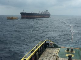 Как частный вариант - швартовка танккеров к SBM, это для тех, кто по осадке в порты не заходит. Место действия - Гвинейский залив