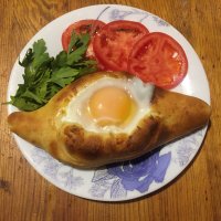 Тесто сам не делаю, рядом кулинария и отличное дрожжевое тесто, сыр беру адыгейский и к нему добавляю любой плавкий, в остальном все так же. Семейство просит сделать периодически.