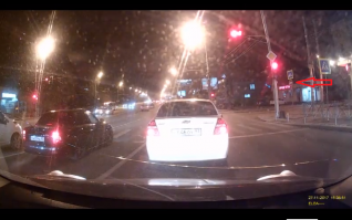 Вон там кирпич.