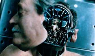 81-летний Сильвио Берлускони стал похож на восковую фигуру