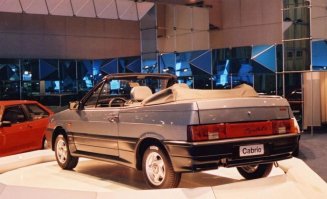 Lada Samara Cabrio   одна из ярких новинок Брюссельского автосалона 1990 года.