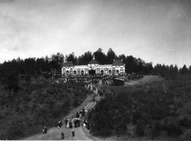 Теже места в Святых горах - сход к 100-ю Пушкина - 1899г:
