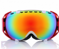 В том году заказывал себе очки и балаклаву. Правда проверить не удалось... 
В этом году я готов к покатушкам с горок в морозяку.. =D

Очки заказывал тут  
Продаван балаклавы пропал с алика...