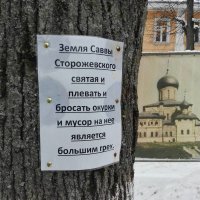 Это же сокращение, точка стоит. а вот точку после конца предложения забыли поставить.