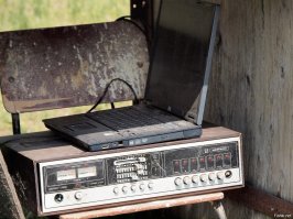 У меня такой помогает соревнования озвучивать (нотбук на фотке - это просто Wi-Fi-удлинитель для получения сигнала от основного хоста).
И ещё в манеже S-30 колонками работают :)
