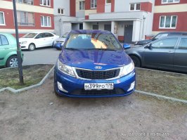 В свое время фоткал наших о.х.у.е.в.ш.и.х, теперь так не ставят. Фотки в местную администрацию кидал. Вокруг дома вагон парковочных мест, не помню ни дня, чтобы не смог запарковаться дальше 200 метров от дома