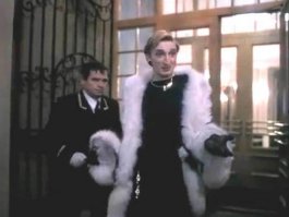 Как и выразить, то ли так хорошо сыграл, то ли харизма у него такая, но отвращение к "этим", после этой роли увеличилось троекратно).
Если быть честным, только сейчас узнал, как его зовут. Сериалы не смотрю, но Казанова и все тут.