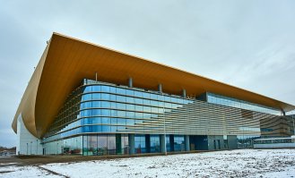 Мои фотографии, снимал неделю назад, когда его ещё в спешке достраивали.