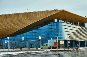 Мои фотографии, снимал неделю назад, когда его ещё в спешке достраивали.