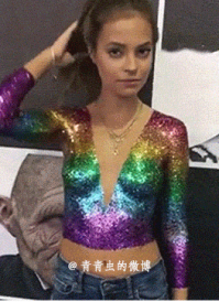 Эта тоже снять не может? 

З/Ы/ Мультфильм "облачно возможны осадки в виде фрикаделек", главный герой придумал спрей, из которого сделал ботинки еще в детстве.. =))