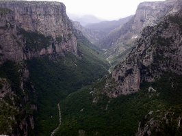 А еще есть такая красота - Vikos Gorge та же Греция. Не реально собрать все красивые горы, а их очень много и в 25 фото никак не вложится. Я бы понял, если бы было хотя бы 250.