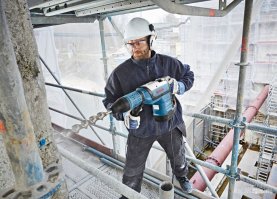 Ха, сосунки, учитесь на чём надо играть...