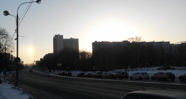 в прошлу зиму
это гало
утром и в Москве 
бывало.