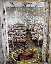 аааа! У меня такая в детстве была! Зеленого цвета и на ней вроде как Цирк должно быть написано!Здоровая такая железяра!