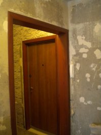 Да я-то уже старовата по стенкам лазить))) Дети у меня активные. И откосы плохо закрепленные наверно , типа такого: