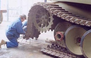 Ага.От "Тигры"))))Бабулька не Чак Норриса или Коли Валуева?: