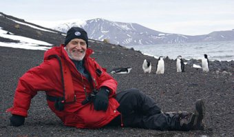 сложно читать такое и не слышать его голос