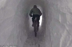 У этих пожалуй, вечное детство