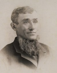 просто по сезону, а на шарф денег нема. великая американская депрессия, хуле.