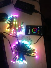 гирлянду я себе взял и родителям, по 100шт светодиодов. Сначала смудрил управление на ардуине, потом решил взять контроллер гирлянды по блютус SP105E, и блок питания на 10 ампер с запасом, в виде ноутбучного бп. Контроллер в целом норм, только программы дебильные, а их 200шт. На ардуине конечно есть интереснее, но впадлу скетчи допиливать...