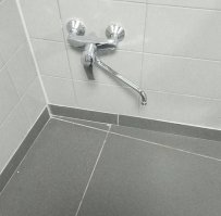 Это краник для уборщиц (воду в ведро нибирать)