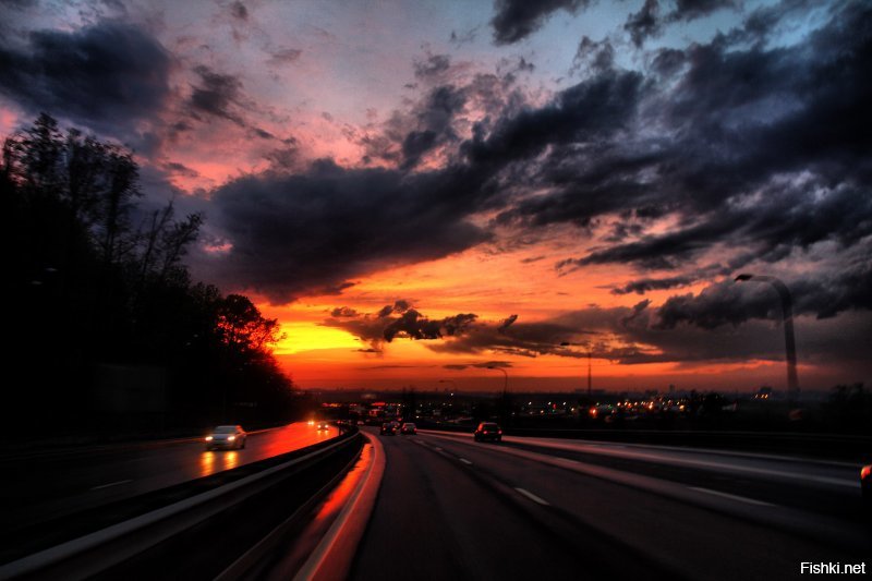 гавнофотки, духа Питера нет совсем, ну понятно - он художник, он так видит... Питер он не любит. Я в Питере бываю редко, город мне нравится
