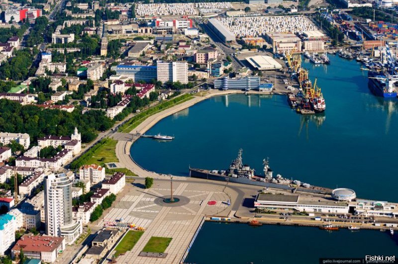В Новороссийске я был рядом с портом