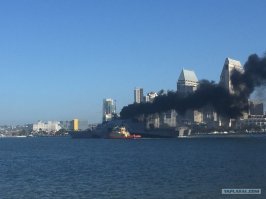 на тебе НАТОвский корапь дымящий в гавани... ну тут сам попробуй определить страну и порт ))))