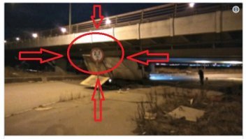 В соответствии с ГОСТ Р 52289-2004  Технические средства организации дорожного движения. Правила применения дорожных знаков, светофоров и разметки  предупреждающие знаки (за редким исключением) устанавливают на автомобильных дорогах на расстоянии 150-300 м от начала опасного участка, а в населенных пунктах на расстоянии 50-100 м.
Вам фотоотчет на все 300 м приложить? В оба направления?
Видимо вот такие и въезжают под мост. Вот как минимуму один знак.
Почти все фото автомобилей уже под мостом. Там то знаки нахуа, если и так мозгов нет?