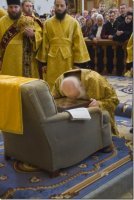 Ты ещё лобзание "святого кресла" не видел или катания верхом на прихожанах...