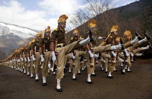 Смотрю со строевой у них совсем ху... плохо.