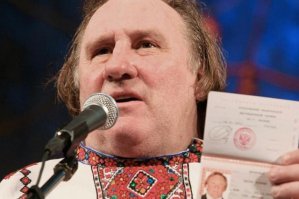 Чтобы получить гражданство РФ, иностранцу нужно знать русский язык   это одно из основных требований.
-----------------------------------
Да, да, да. Основное требование, ага.
На память сразу всплывают российские граждане говорящие по-русски.  :):):)