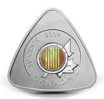 Это просто канадский кошелёк. Без него их новыми треугольными деньгами не удобно пользоваться.