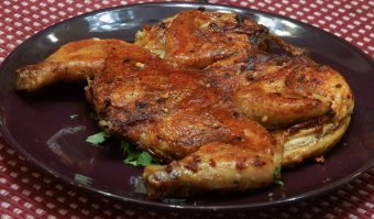 > "Необычный способ запекания курицы"
--
хм... так это "цыплёнок табака"