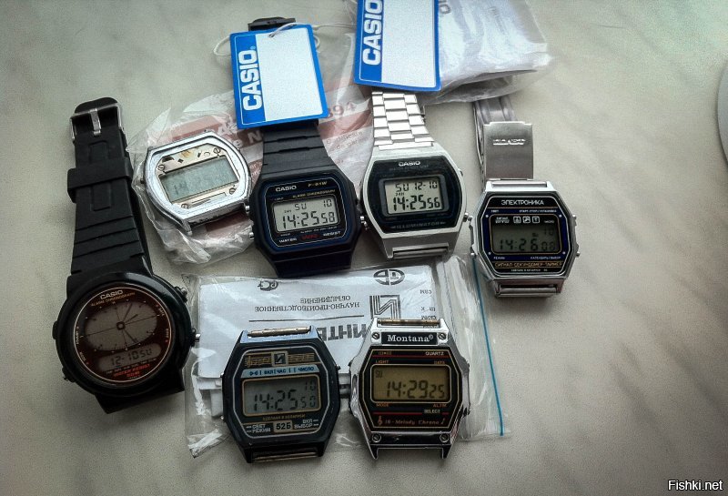 Есть у меня такие, до сих пор работают.  Больше нравилась Электроника 55. (Фото моё)