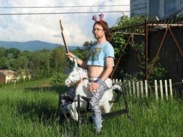 Народ это писдец, стыдно за Москву, да просто по улице пройтись красоток валом, а это плеиять что???? самые красивые девушки Москвы? не смешно даже , я тогда ПрынЦ Галактики Млечный путь))))