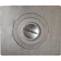 Сейчас попробую объяснить.
Посмотрите на первую фотографию!
Топка печи указана жёлтой стрелкой. А там, где горит огонь, внутри внизу, куда показывает красная стрелка, есть кольца, которые отодвигаются и внутрь образовавшегося отверстия ставится казан.
Кольца такие, как на второй фотографии.