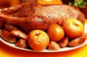 у меня всегда он) Гусяка с яблоками!