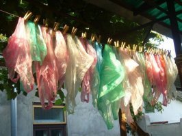 Немецкий магазин и Раф Симонс выпустили пакет за 14 тысяч рублей