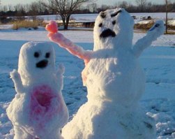 Долой скучных снеговиков! 15 способов впасть в детство и развеселить соседей
