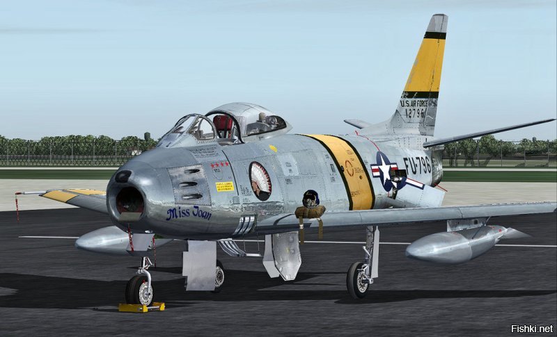 F-86 Сейбр имел 6 пулеметов калибра 0,50cal (12,7мм) и легкими их считать неправильно