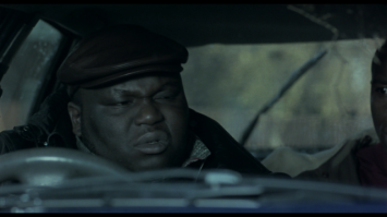 Зачем ты это сделал?
  Я её не видел.
  Это четырёхтонный грузовик, Тайрон. Это тебе, ***ь, не пакет с орешками.