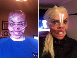 Девушки делают селфи!