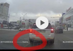 Я про "до зебры" и говорю. Прошу обратить внимание, эта полоса- продолжение сплошной линии со стороны встречки. А он еще метра 2 проехал, под углом. Или Вы считаете, что нет сплошной линии разметки -> нет встречки?