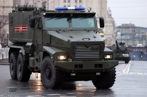 Удалось как-то полазить в таком броневичке. Челюсть не закрывалась.