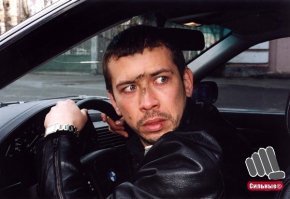 В Петербурге у молодого человека угнали Bentley в день покупки